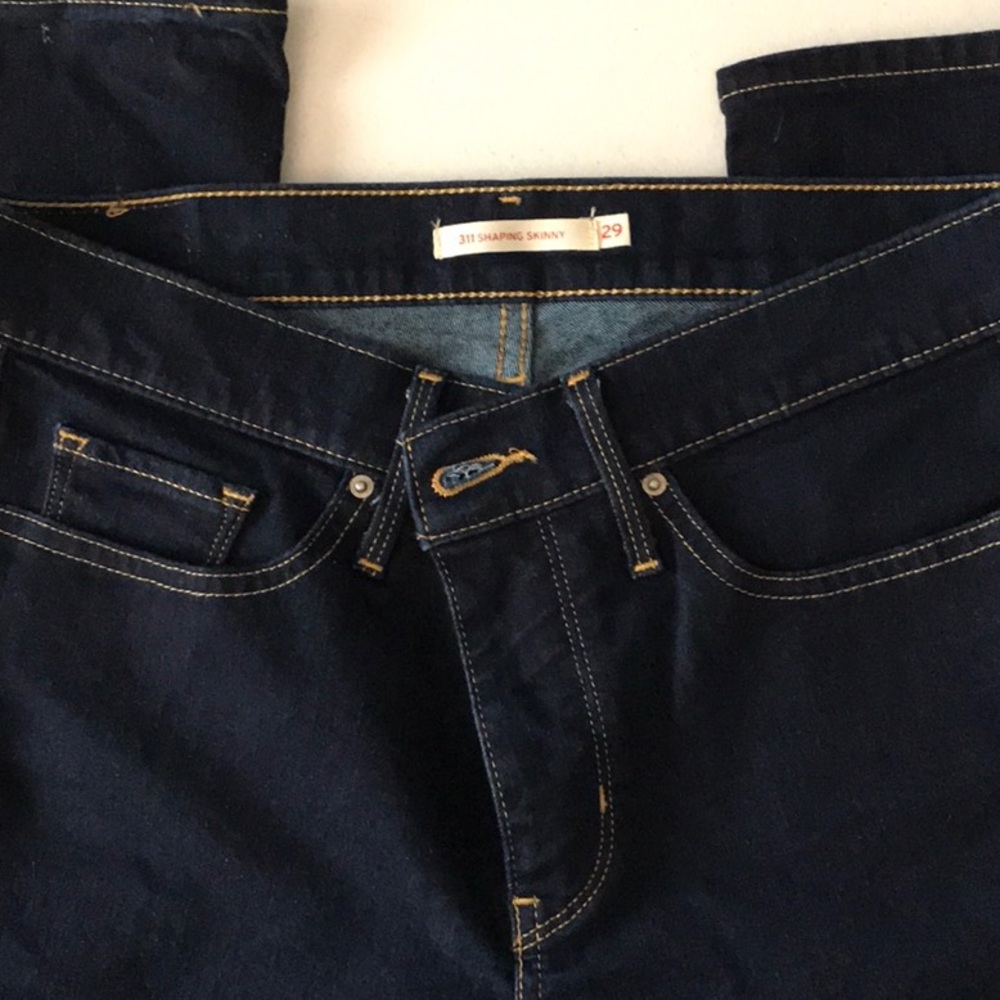 NWOT Levi’s 311, Shaping Skinny Jeans, size 29L (29x30)